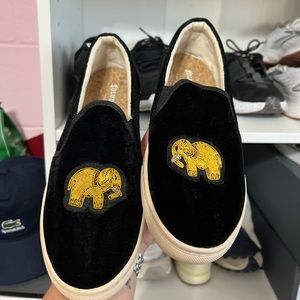 Size 6.5 Soludos shoes